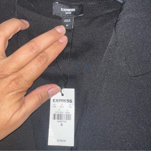 NWT Express editor black blazer - Picture 4 of 5